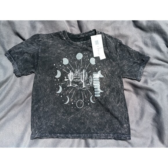 Ladies Tops - Pretty Rebellious XS Black Gray Celestial Desert Moon Graphic Tee NWT